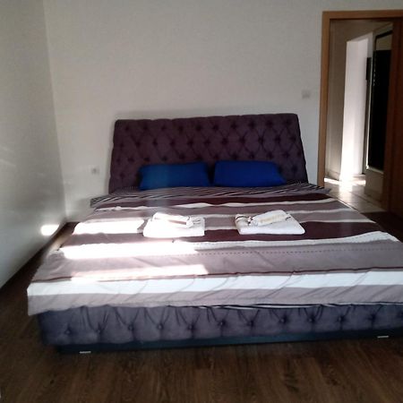 Central Lux Apartment Skopje Bagian luar foto